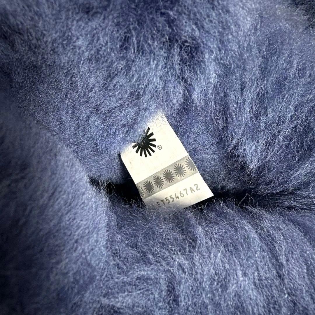 UGG ネイビー ブルーフラワーチャーム付き - メルカリ