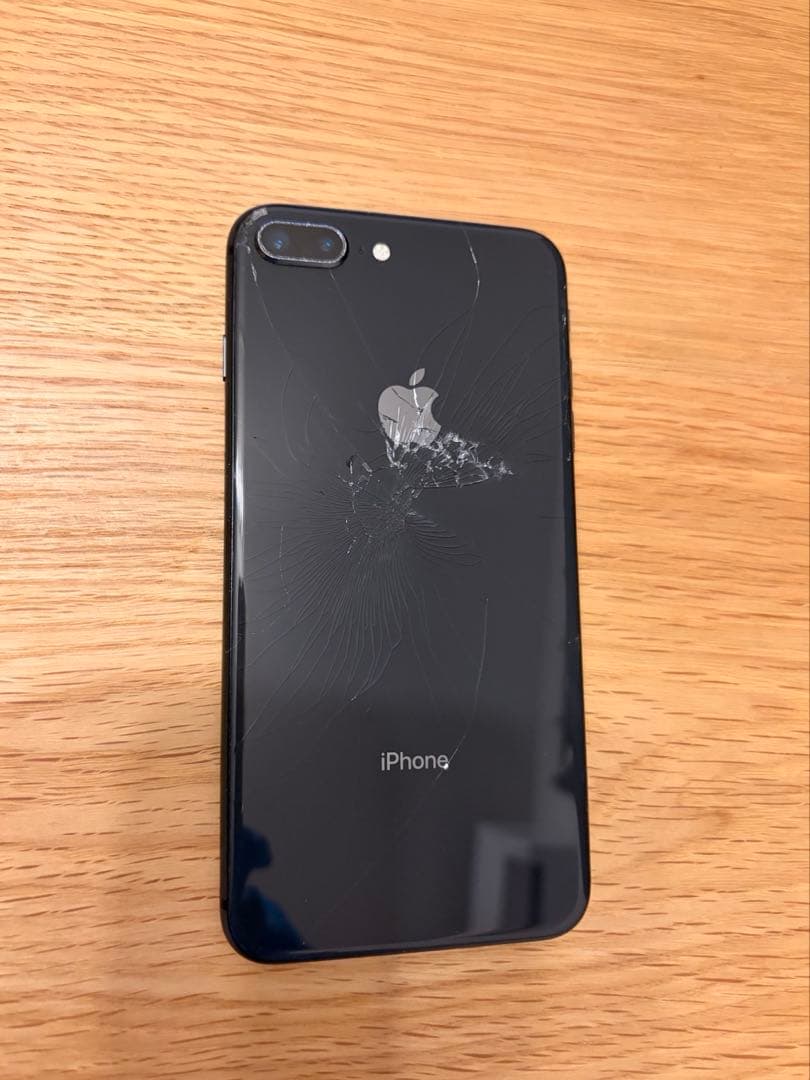 iPhone 8 Plus スペースグレイ 64GB Apple iPhone 8 Plus 64GB SIMフリー [スペースグレイ] 価格比較