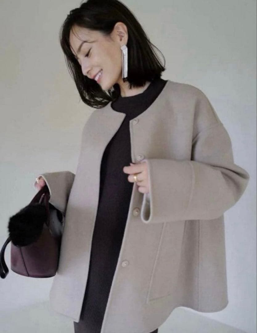 アニュアンス　ノーカラーショートリバーコート/ホワイト/ベージュ/フリーサイズ アニュアンス anuans ノーカラーリバーショートコート （BEIGE） -靴