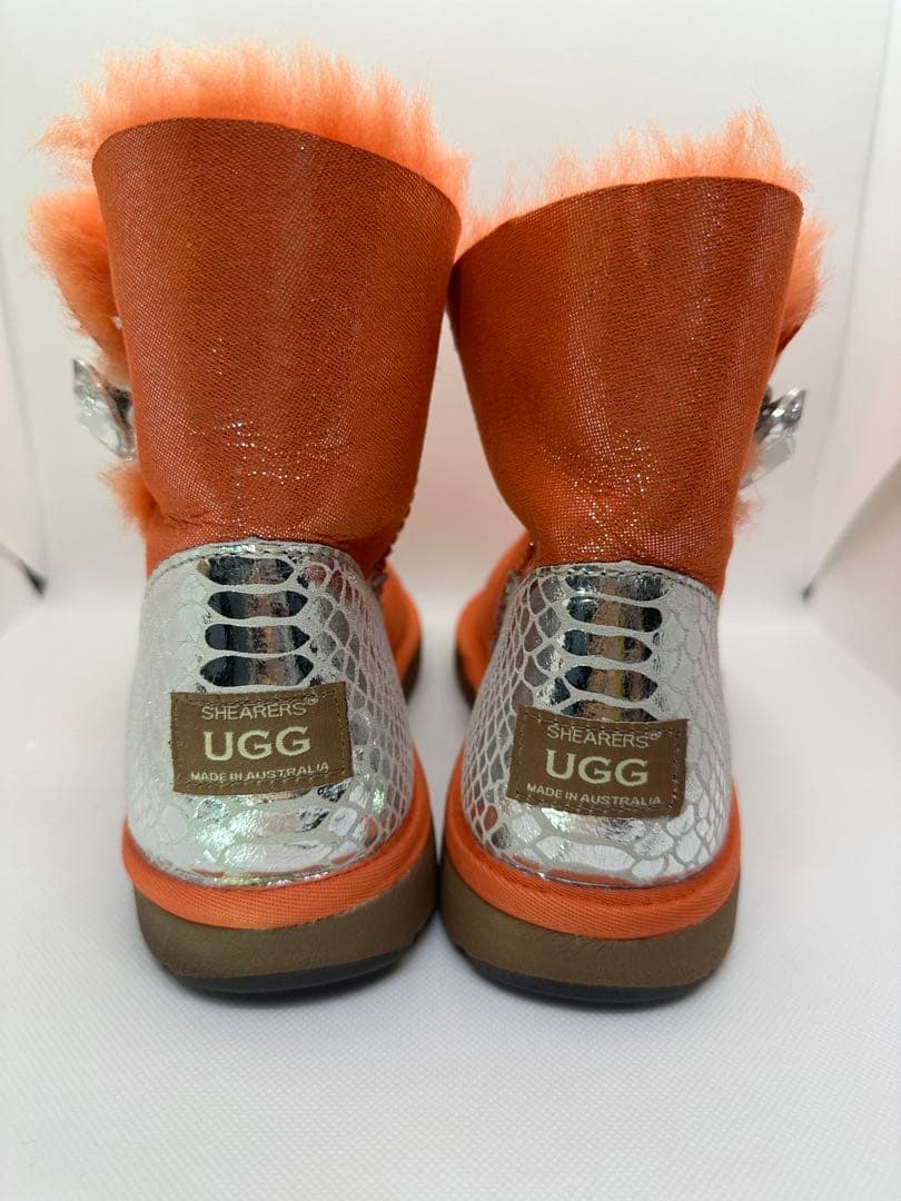 SHEARERS UGG キラキラ ムートンブーツ ベイリーボタン - メルカリ