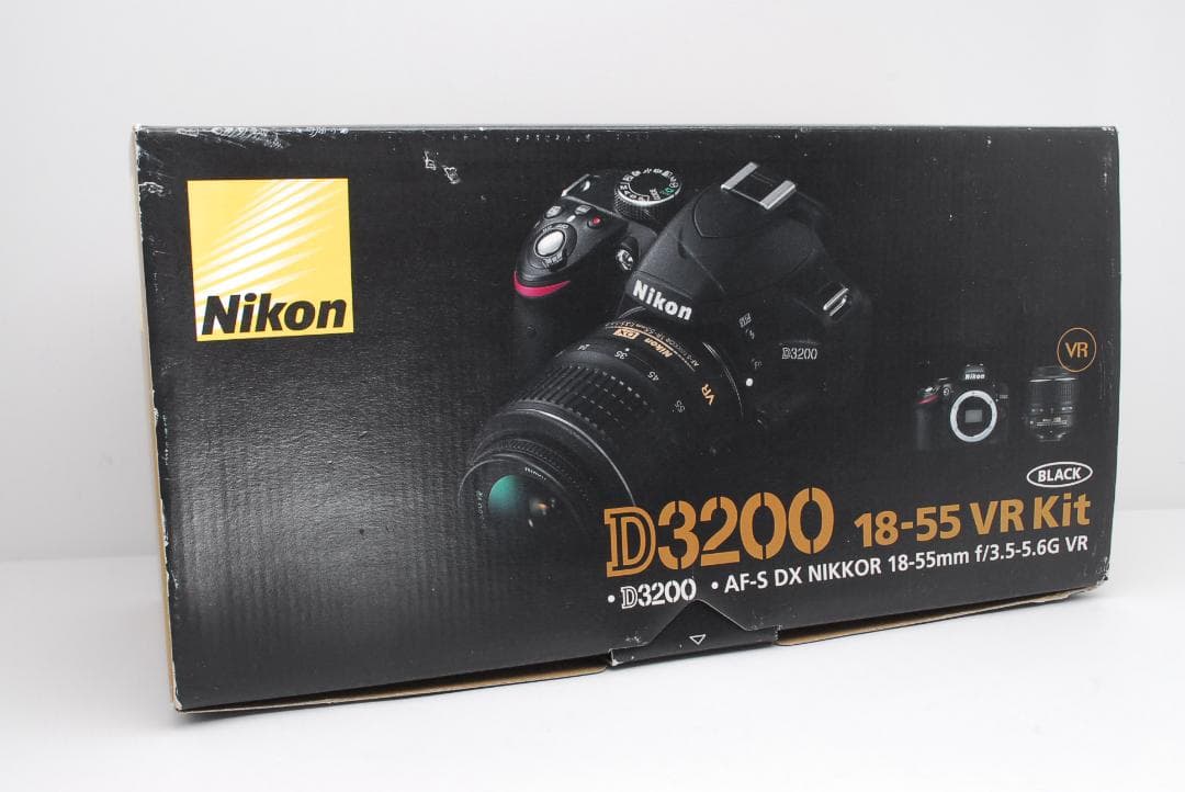 ショット数8枚 ほぼ新品】Nikon D3200 スマホ転送 箱・付属品付き