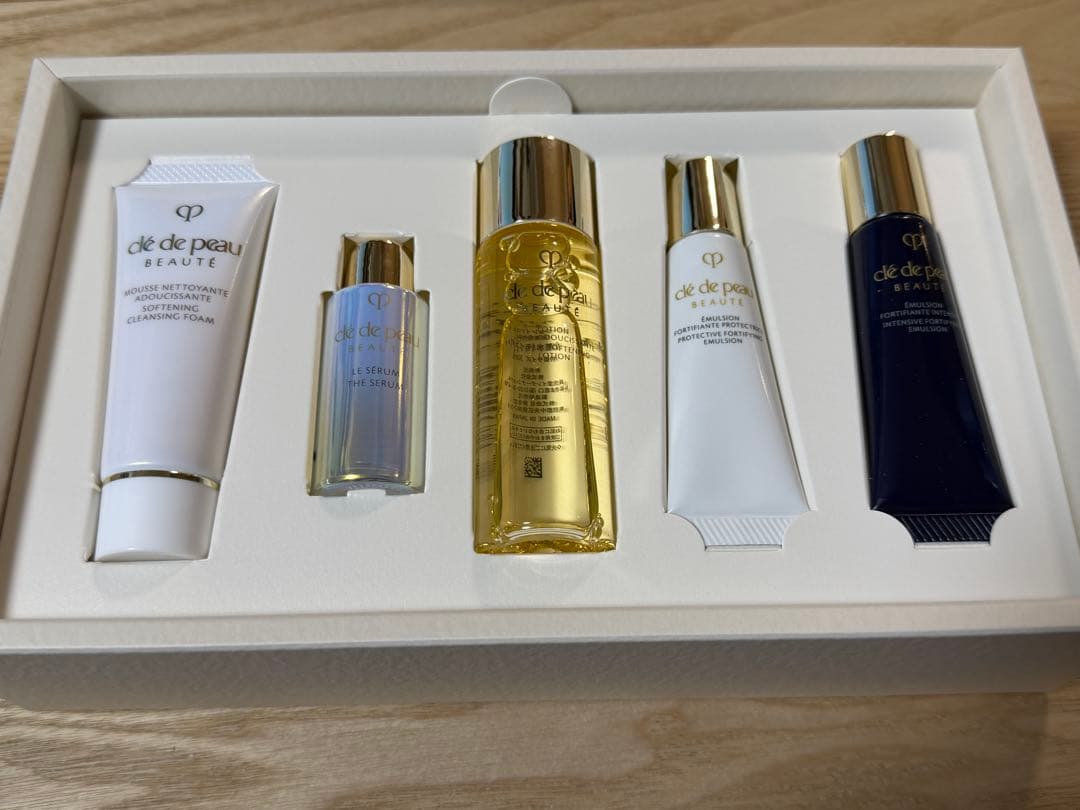 clé de peau BEAUTÉ トライアルセット - メルカリ