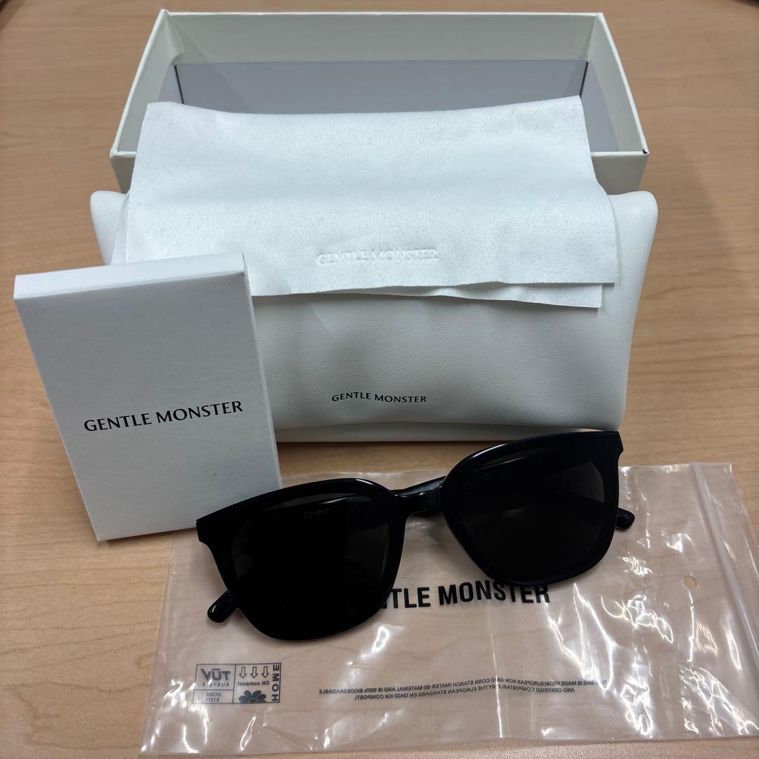 GENTLE MONSTER ブラックサングラス - メルカリ