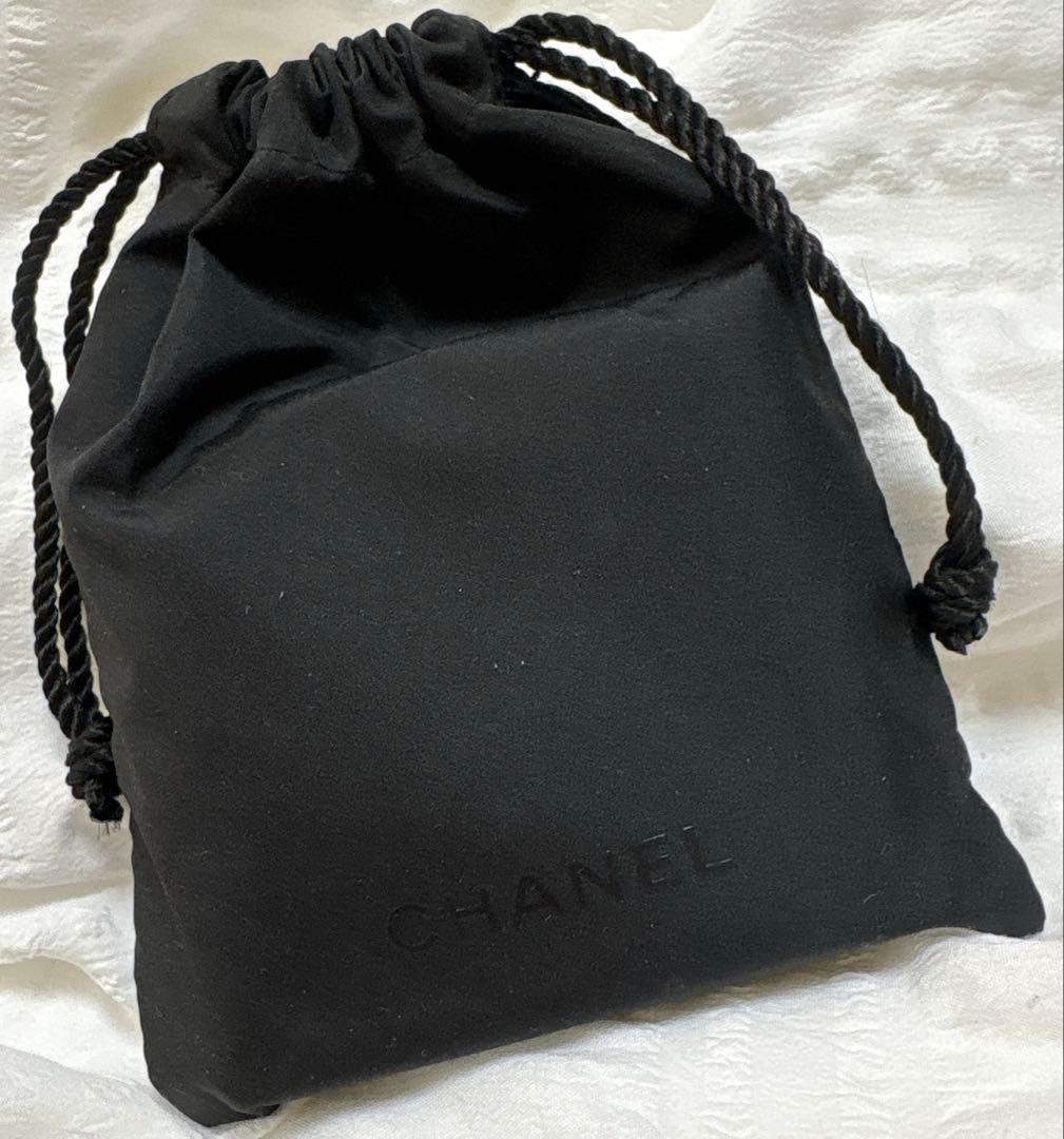 《限定品/付属品有り/送料込》CHANEL レ キャトル オンブル 01