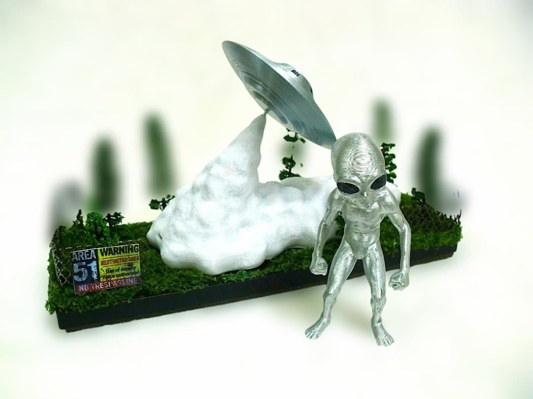 エリア51UFOジオラマシリーズ火炎放射グレイフィギュアセット - メルカリ