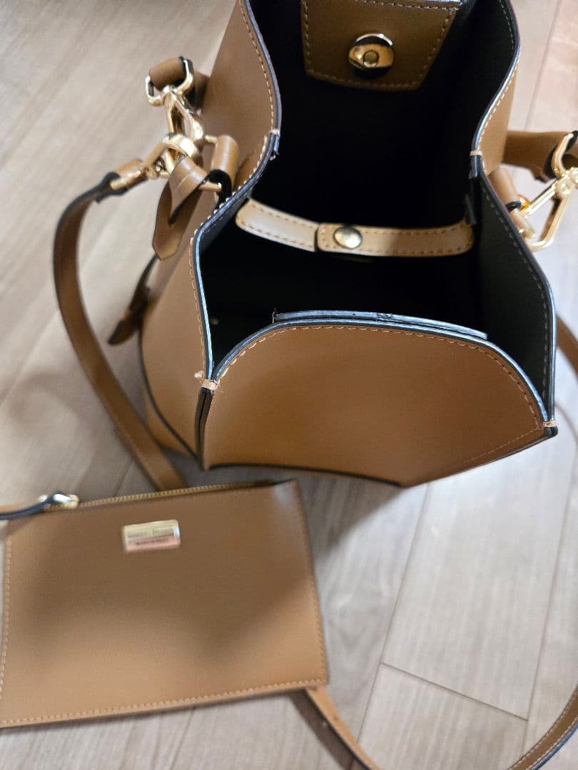 ジャンニノターロ ブラウン バケットバッグ ポーチ付き - メルカリ