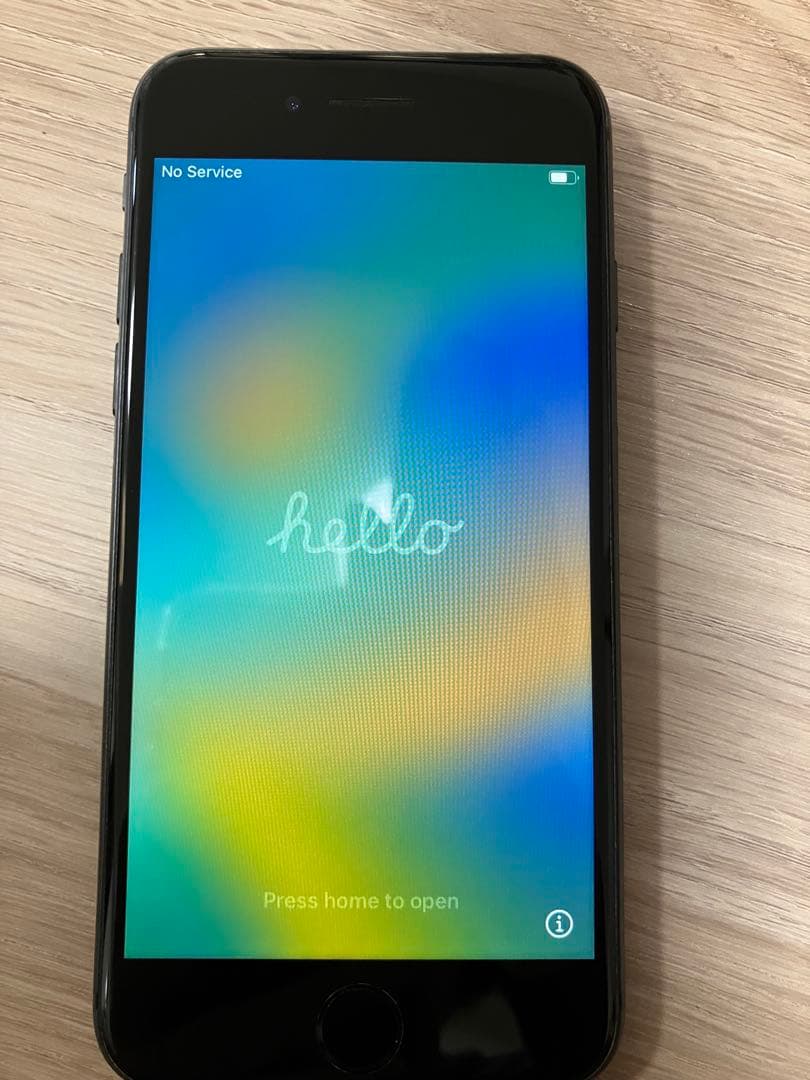 Apple iPhone 8 スペースグレー 本体＋付属品 Amazon.com: Apple iPhone 8 (256GB, Space Gray) [Locked] + Carrier