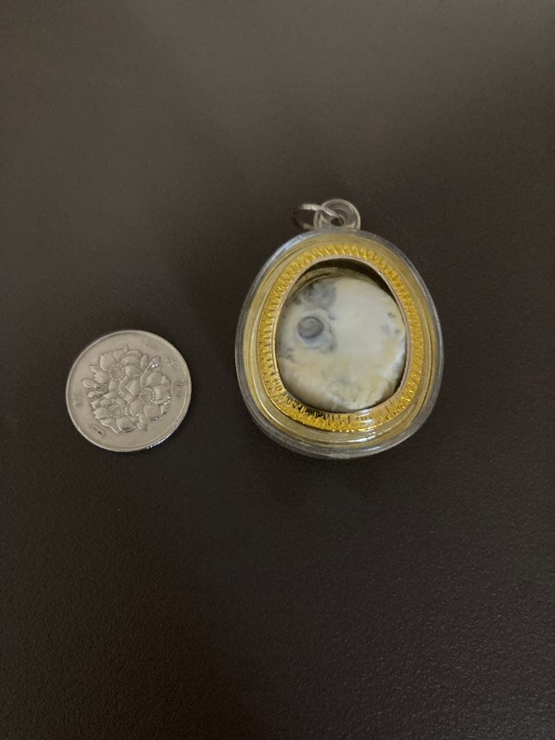 天眼　ルアンポーピナ　　出口を、光を見つけ、人生の真実を見る　プラクルアン