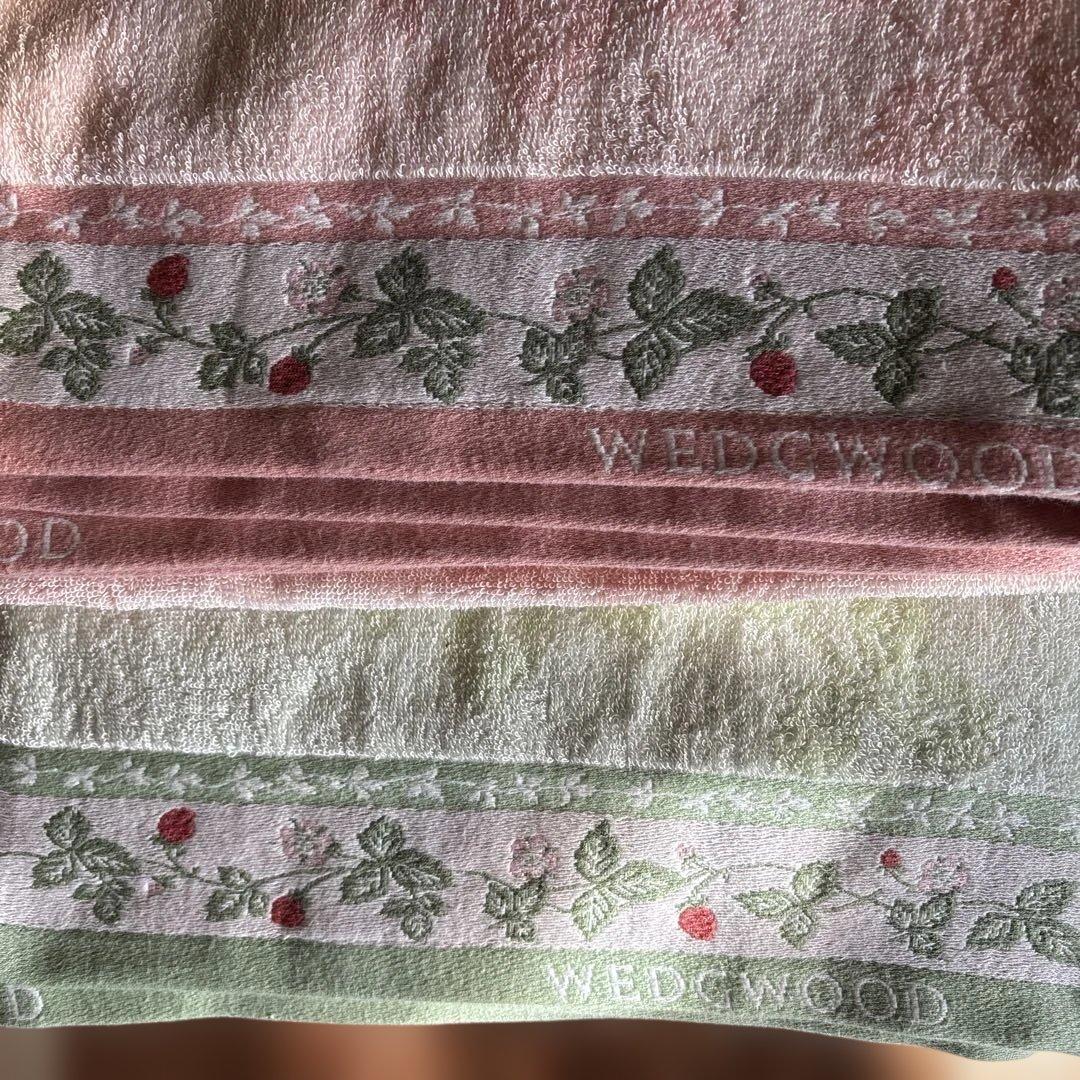 新品  ストロベリー柄 タオルケット2枚セット ウェッジウッド ワイルドストロベリー タオルケット2枚セット 内祝い