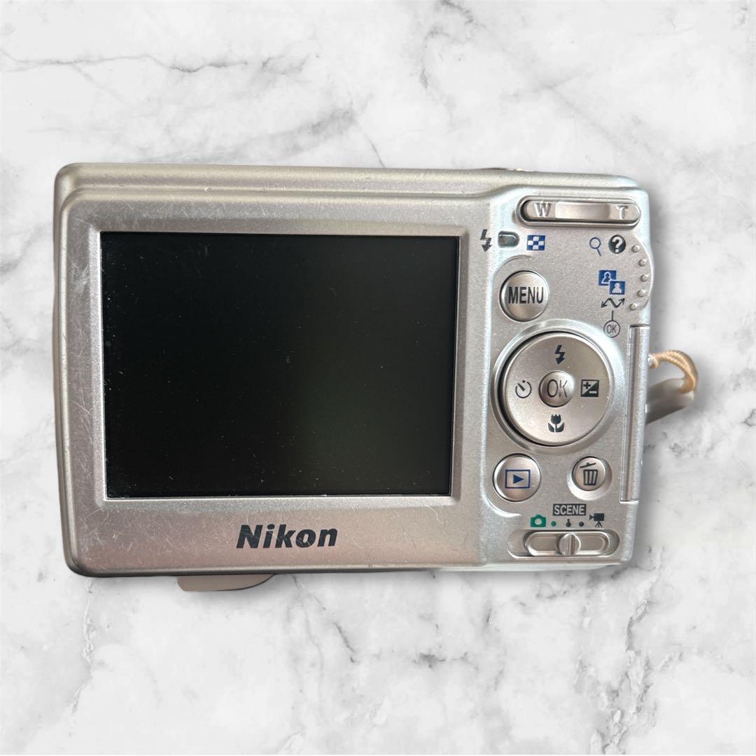 Nikon COOLPIX L11 乾電池対応 オールドコンデジ - メルカリ