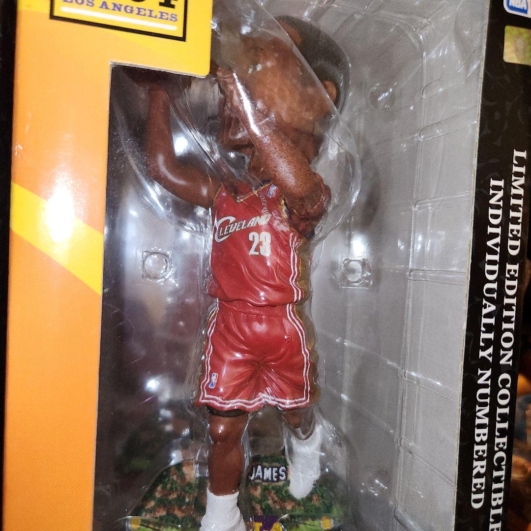 2体セット ボブルヘッド NBA レブロン カーメロ 2004 ルーキー - メルカリ