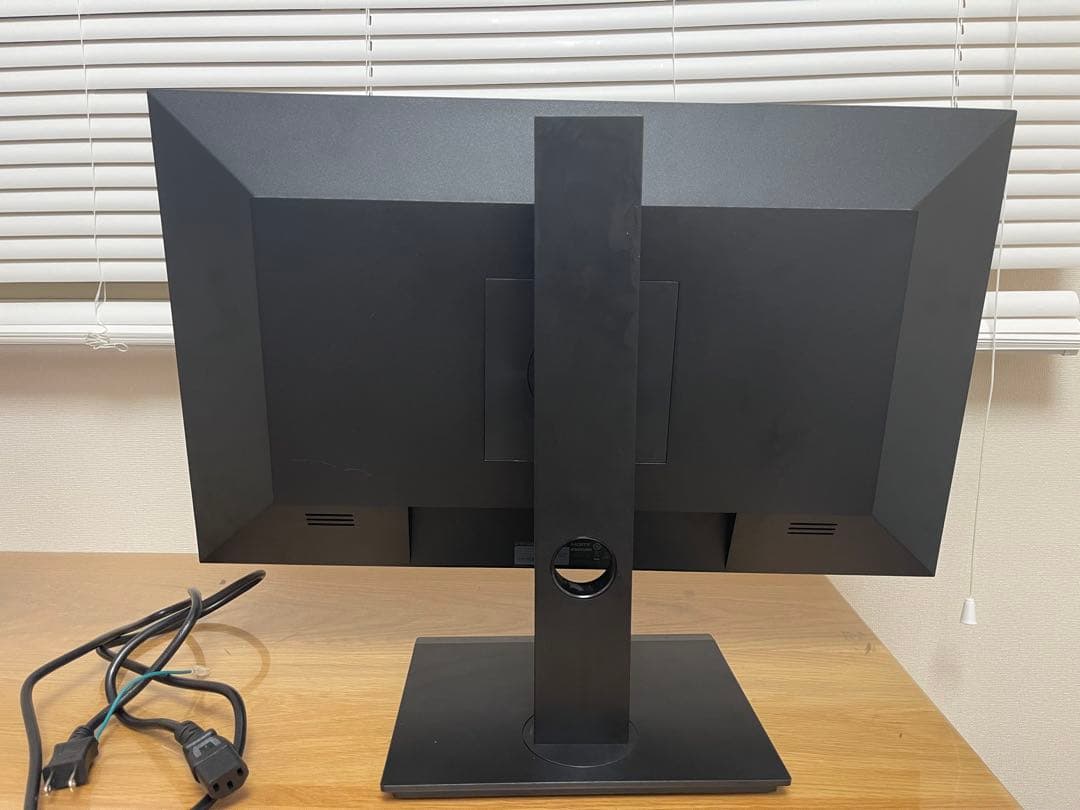 2024年製INNOCN 24インチ モニター【24C1F】画面回転・LAN端子 - メルカリ