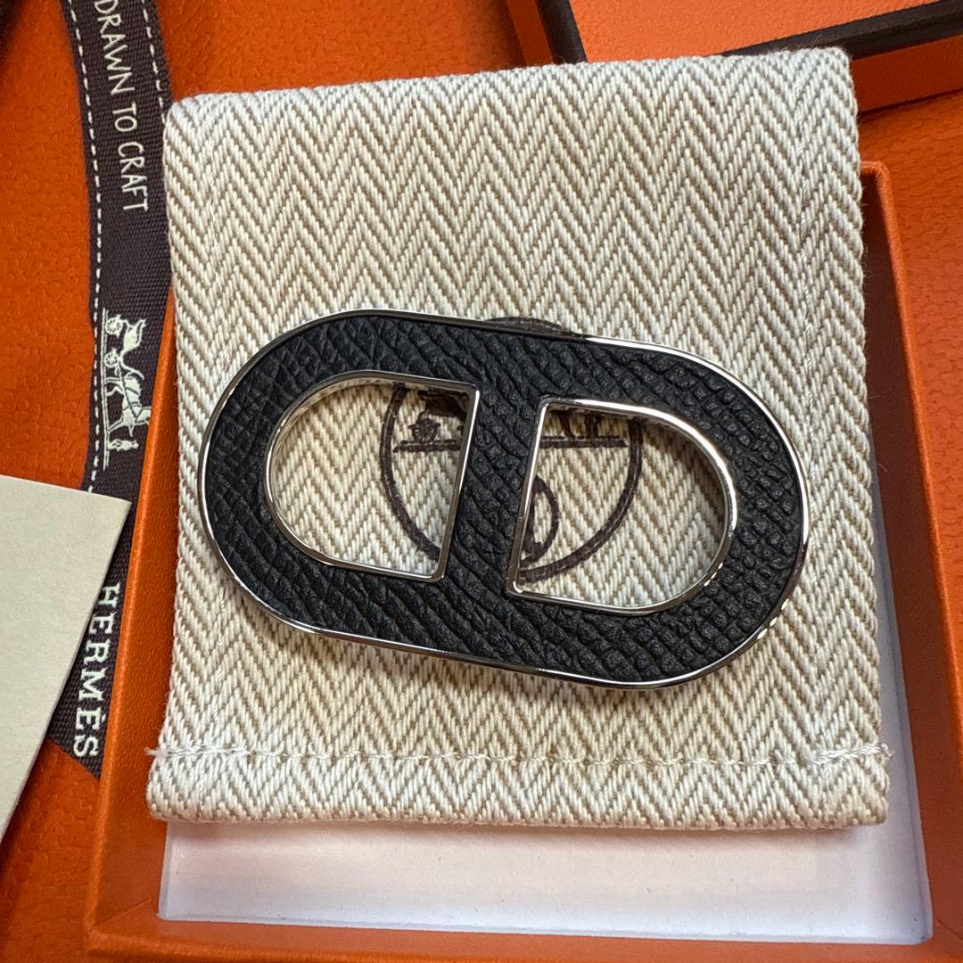 新品エルメス　シェーヌダンクル　ブローチ　ブラック 保護シール付き HERMES（エルメス） ブローチ シェーヌダンクル CHAINE D'ANCLE