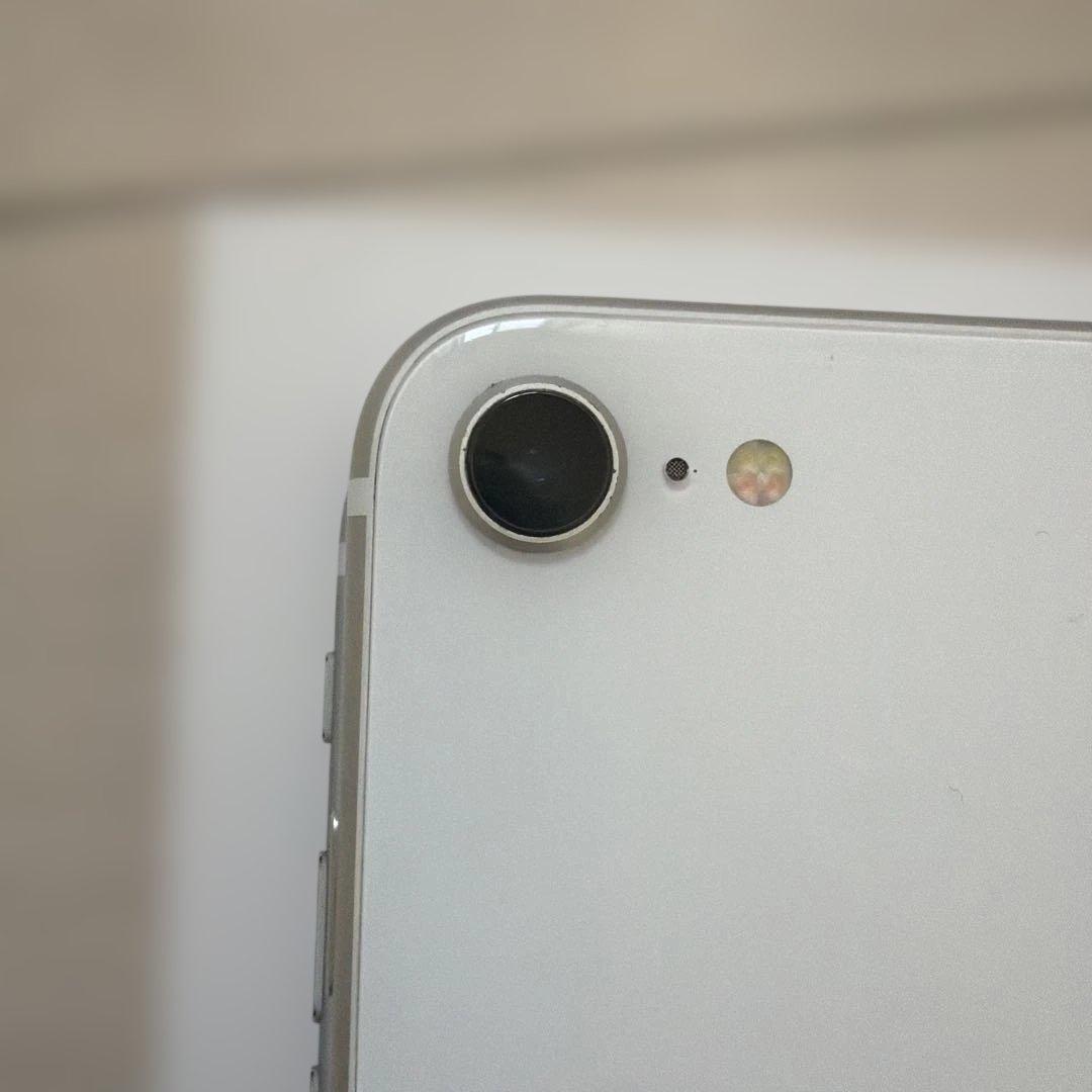 Apple iPhone SE 第2世代（SE2）本体のみ - メルカリ