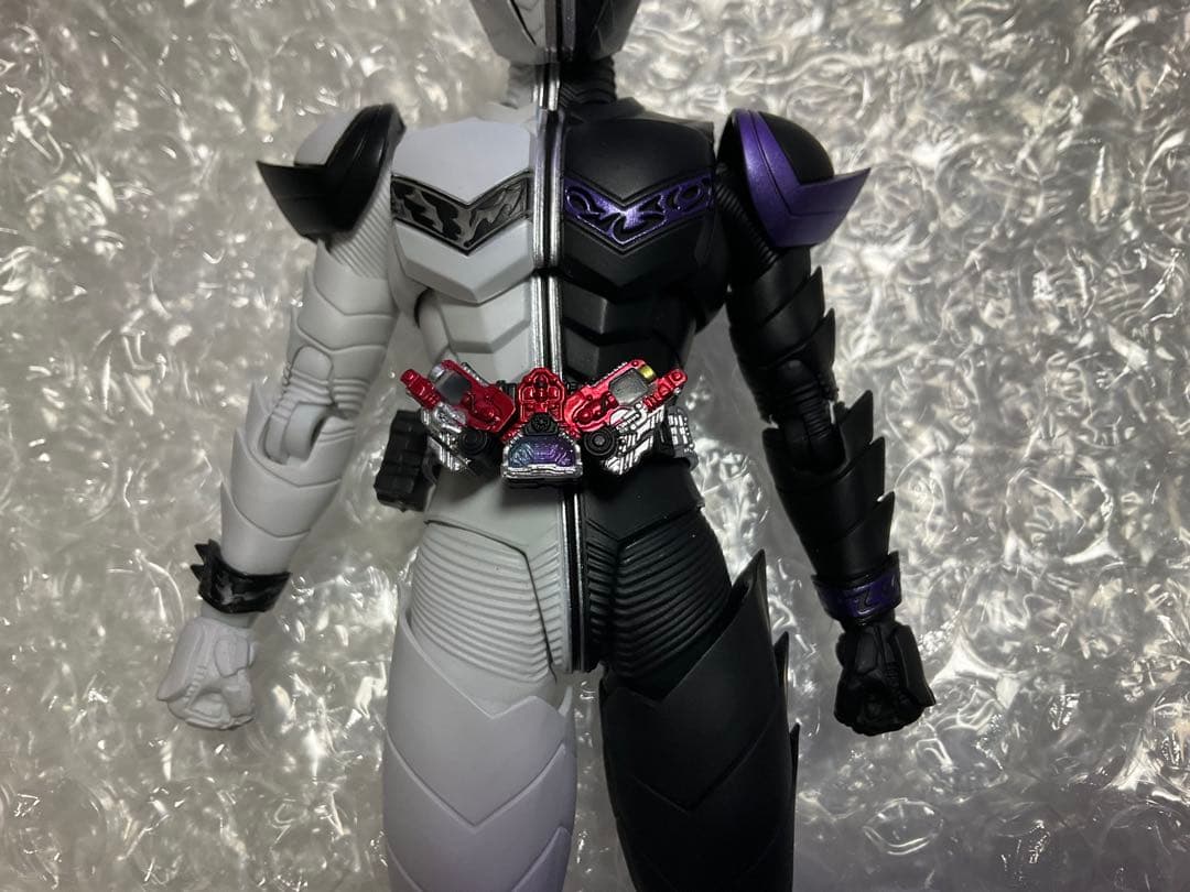 【中古】S.H.Figuarts（真骨彫製法）仮面ライダーW ファングジョーカー