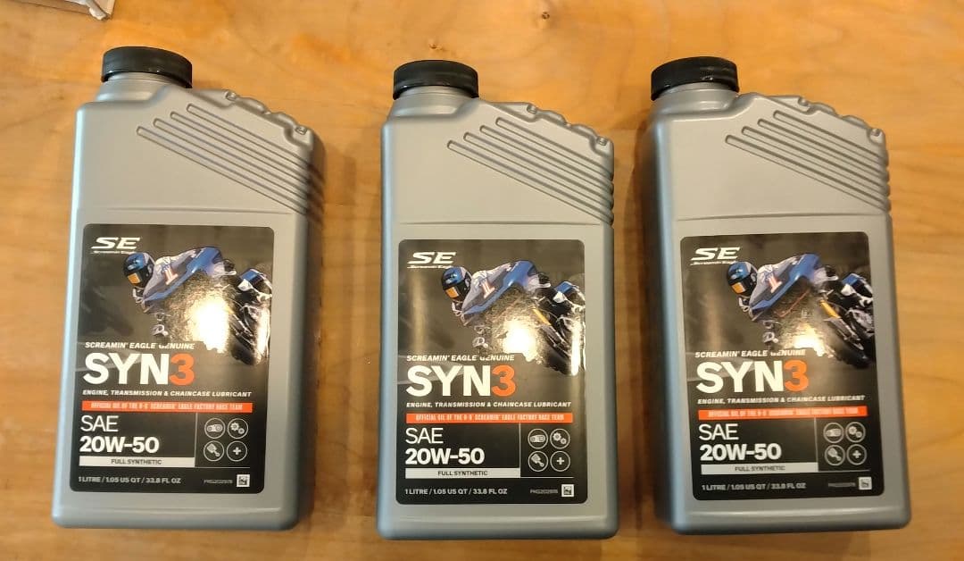 ハーレー純正オイル　SYN3　（シンスリー）100％化学合成オイル2本＋1本 Amazon.co.jp: スクリーミンイーグル 100%化学合成 H-D純正オイル・SYN