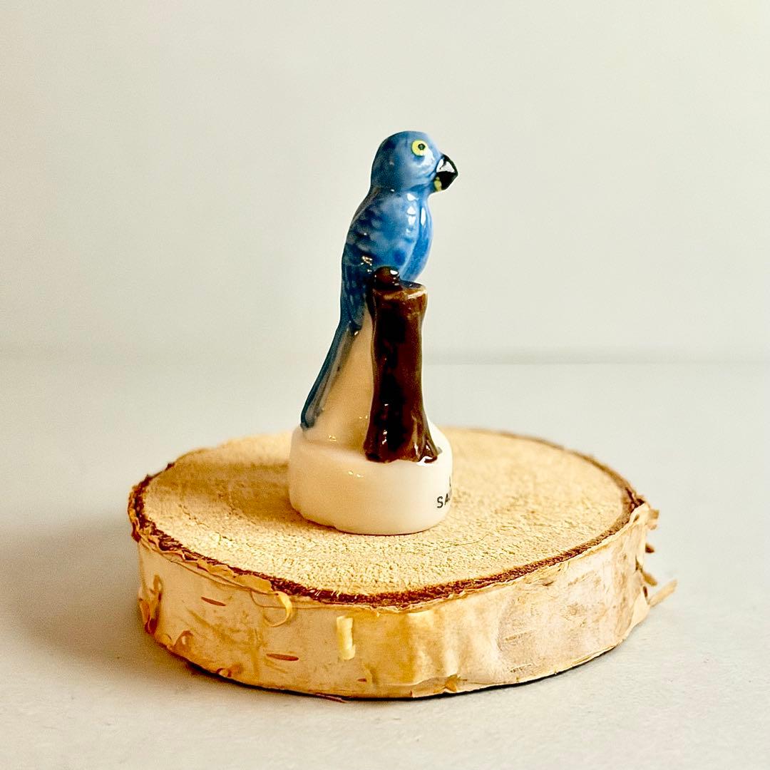 スミレコンゴウインコのフェーブ フェーヴ 陶器 置物 ミニチュア