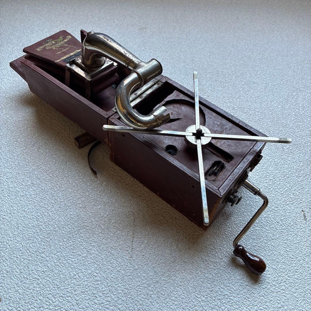 ポータブル蓄音機（ピーターパン） 豆蓄音機 ピーターパン