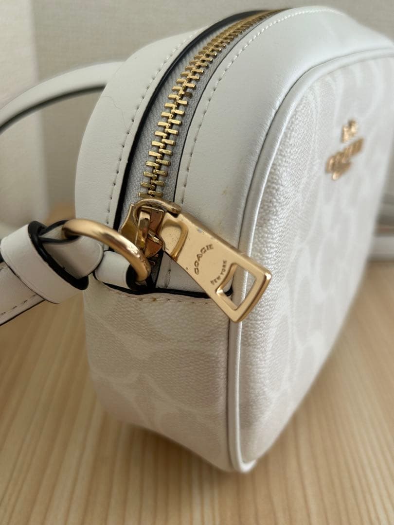 COACH ショルダーバッグ ホワイト 保存袋付き - メルカリ