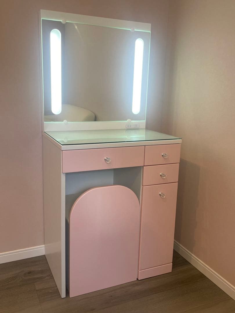 東京インテリア ピンクドレッサー ジュエリー調 女優ミラーライト付き