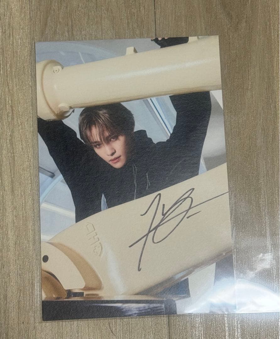 NCT WayV ヤンヤン 直筆サイン入りポストカード - メルカリ