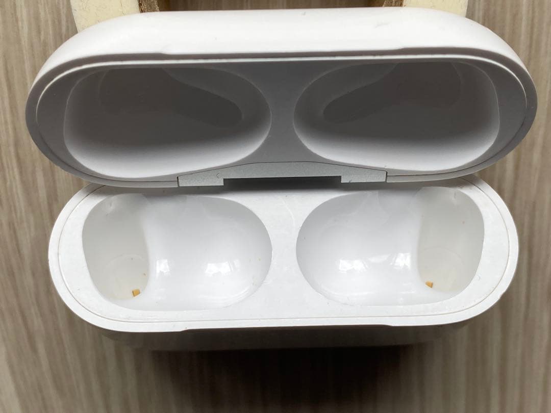 ジャンク品】AirPods本体 ホワイト - メルカリ