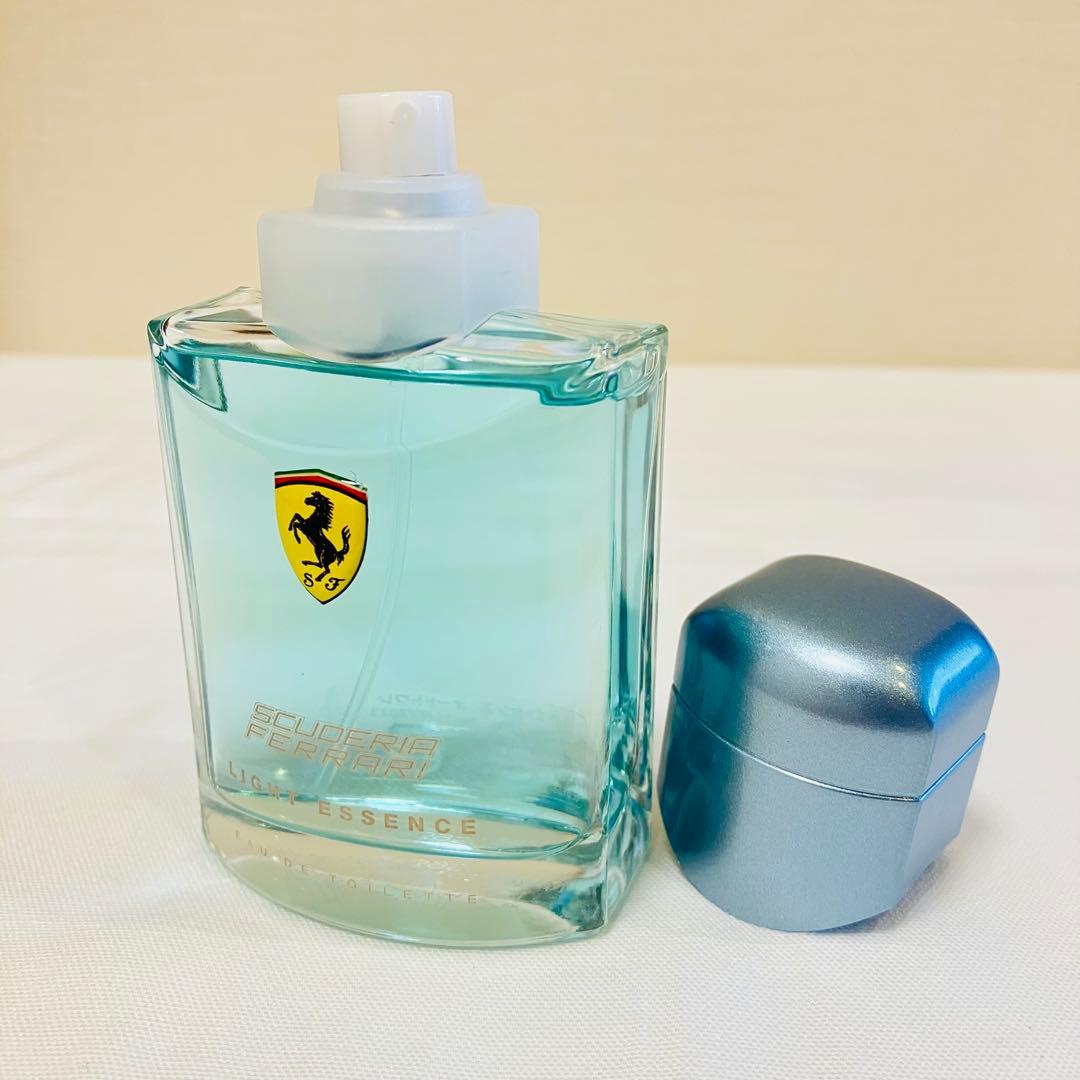 廃盤品 新品未使用 フェラーリ ライトエッセンス オードトワレ 香水