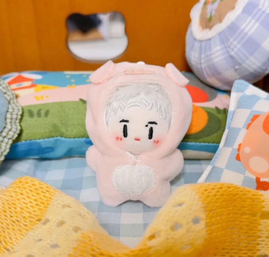 王一博5cmぬいぐるみ服 - メルカリ