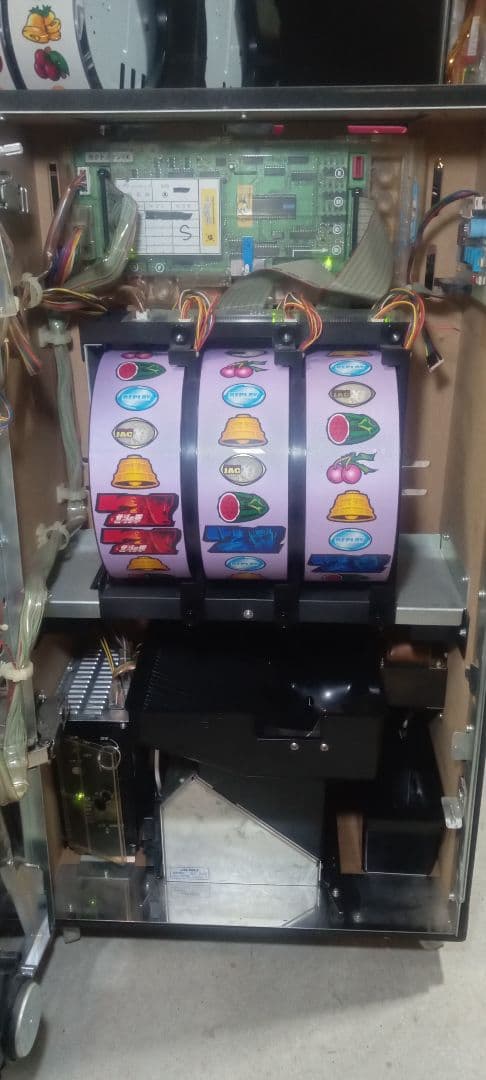 送料込 引取もok パチスロ 実機 4号機 サミー 北斗の拳SE 鍵 家庭