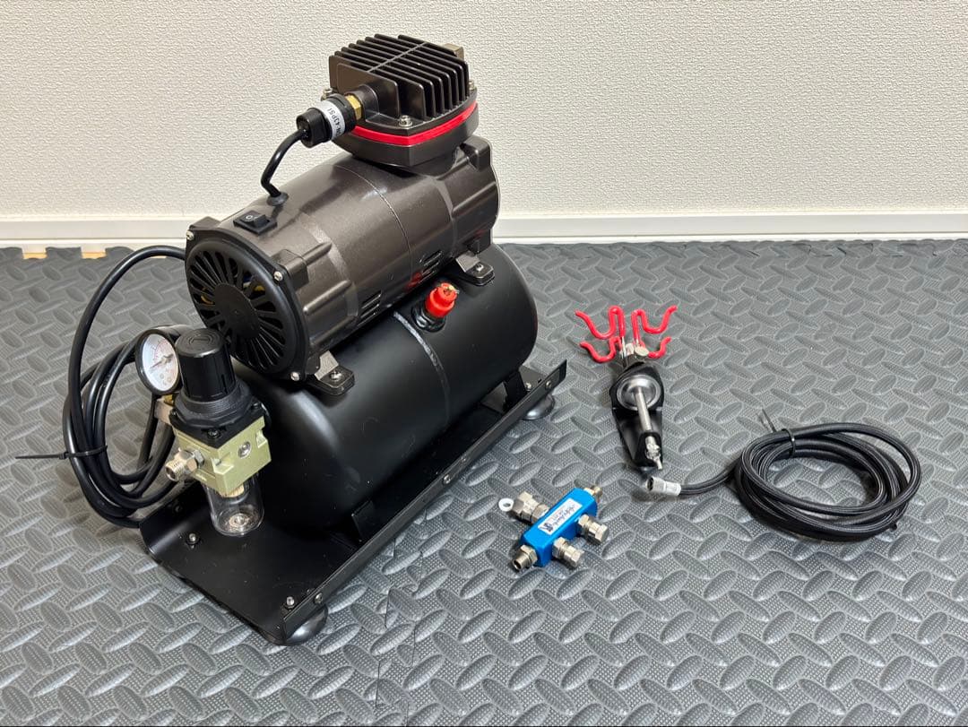 エアブラシ用コンプレッサーV2＋4WAY分岐＋クランプ式ホルダー まとめ売り タミヤエアーブラシシステム スプレーワーク パワーコンプレッサー