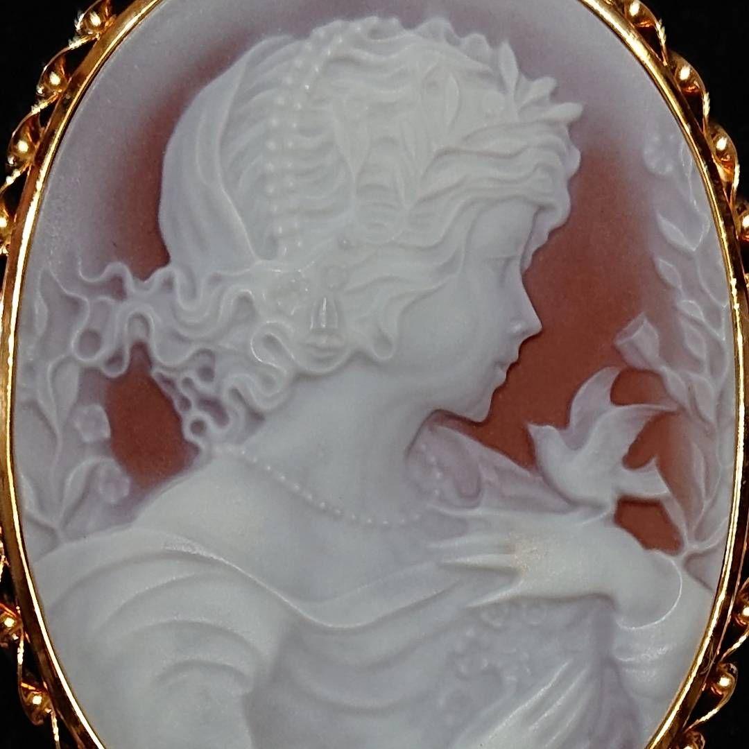 処分価格☆】カメオ 手彫り K18枠 ブローチ ペンダントトップ 美品