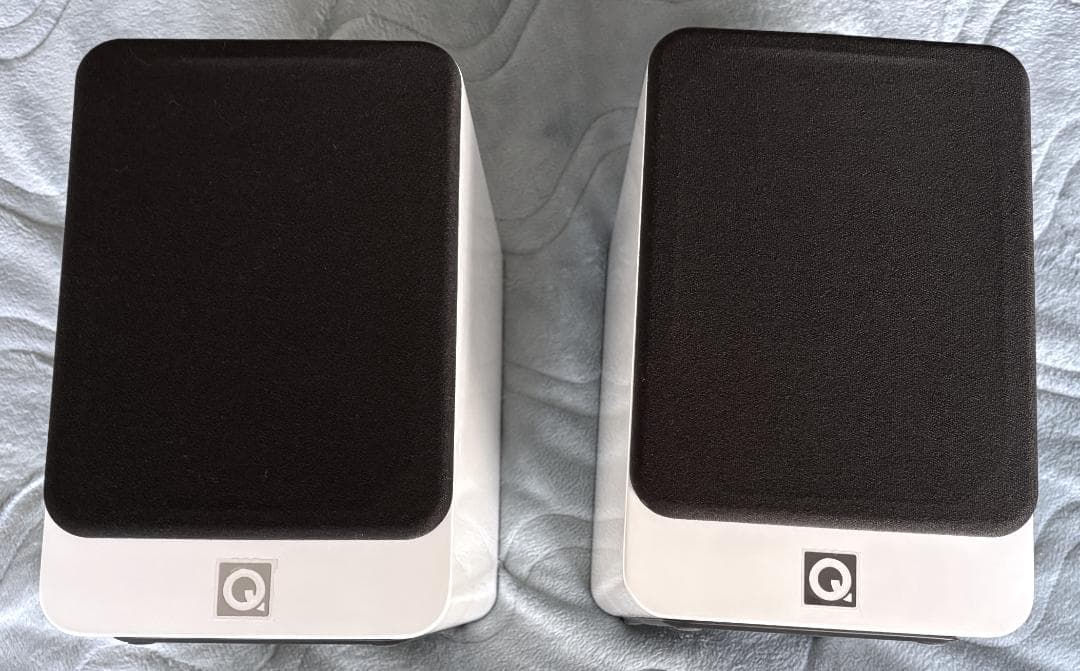 Q Acoustics 2020i （ペア）純正壁掛け金具付き Q Acoustics - WB50/ブラック（1個）M20/3010i/3020i用壁掛け金具《e