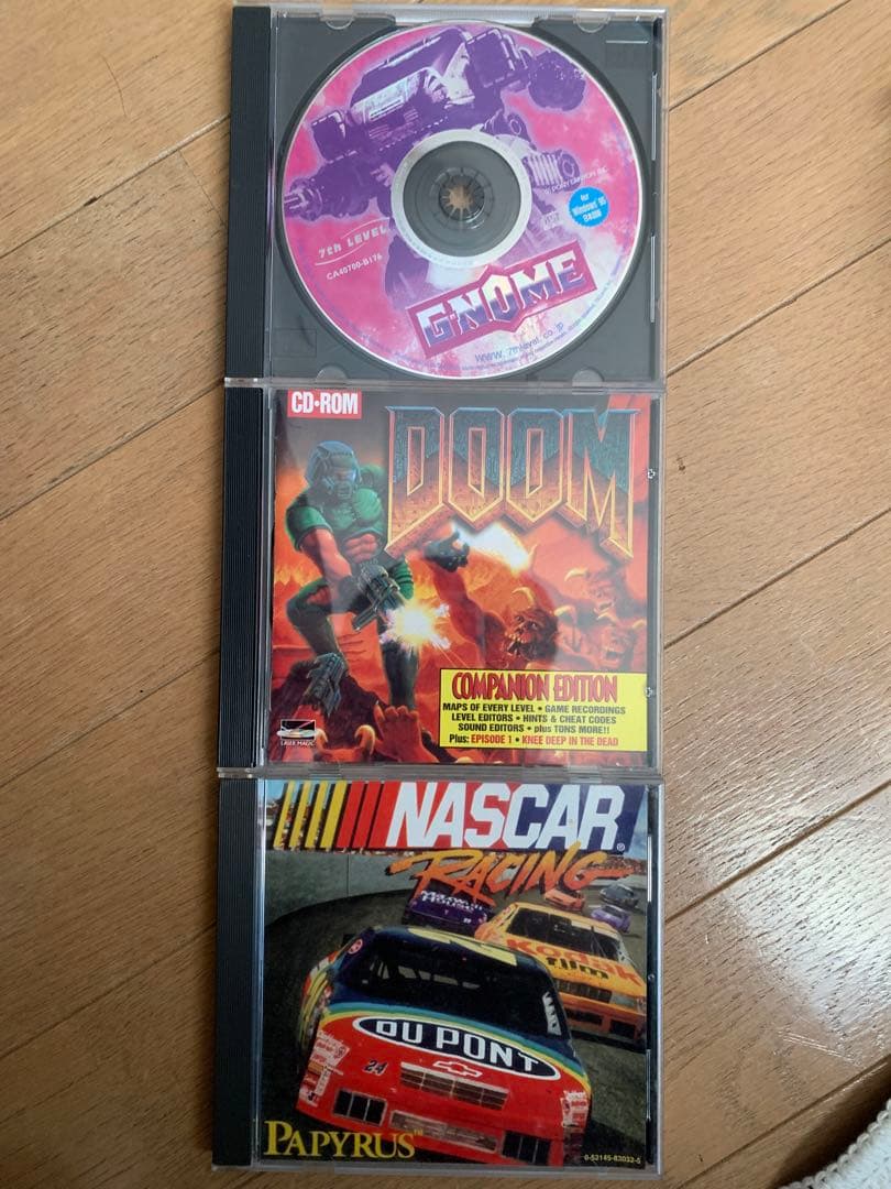 Windws 95日本語版 G.NOME NASCAR DOOM Windws 95日本語版 レトロゲームG.NOME NASCAR DOOMの通販 by ステップ