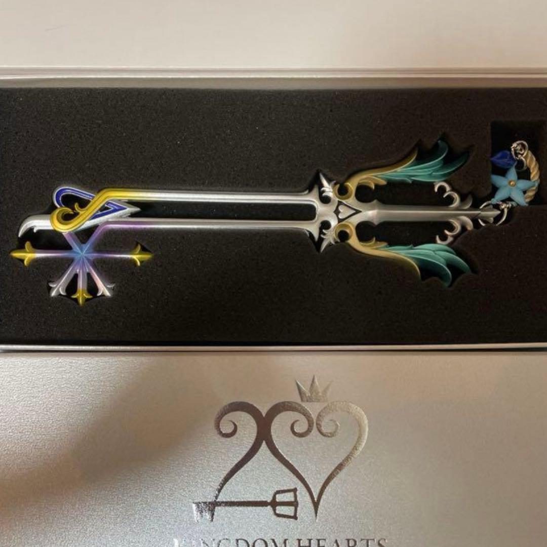 ディズニーアンバサダーホテル キーブレード 約束のお守り - メルカリ