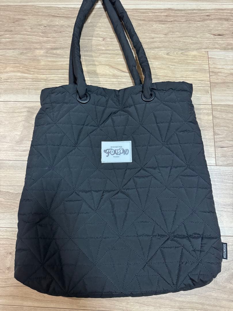 セブチ SEVENTEEN follow トートバッグ - メルカリ