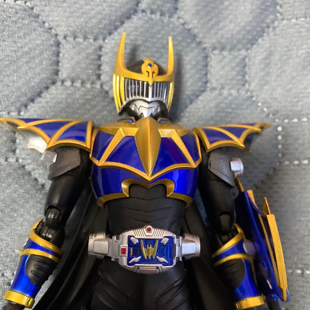 S.H.Figuarts 仮面ライダーナイトサバイブ&ダークレイダーセット