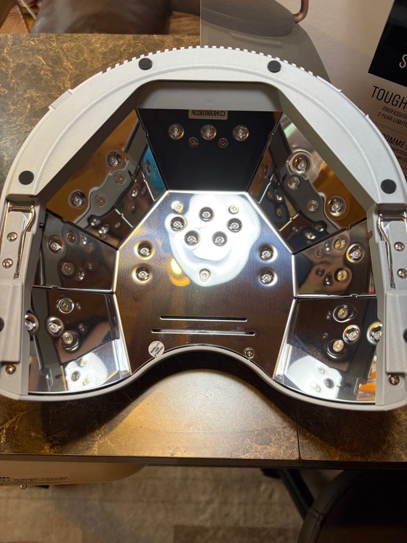 《美品》OPI ledネイルライト　アダプター箱保証書付き