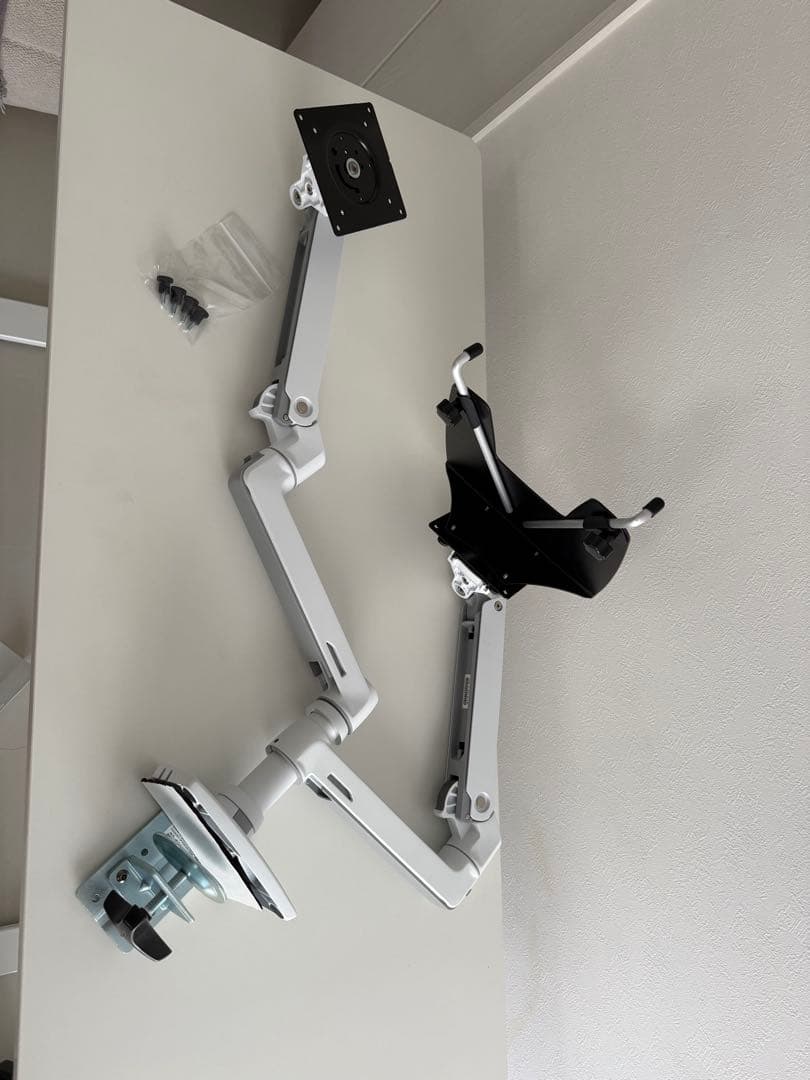 ERGOTRON LX デスク モニターアーム ホワイト ノートブックトレー Amazon.com: Ergotron – LX Monitor Arm, Single Monitor Desk Mount
