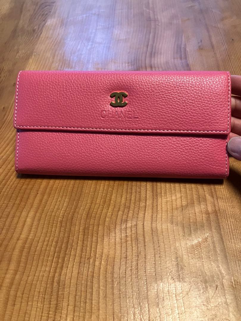 【非売品】CHANEL シャネルノベルティ ピンクレザー三つ折り財布 非売品】CHANEL シャネルノベルティ ピンクレザー三つ折り財布