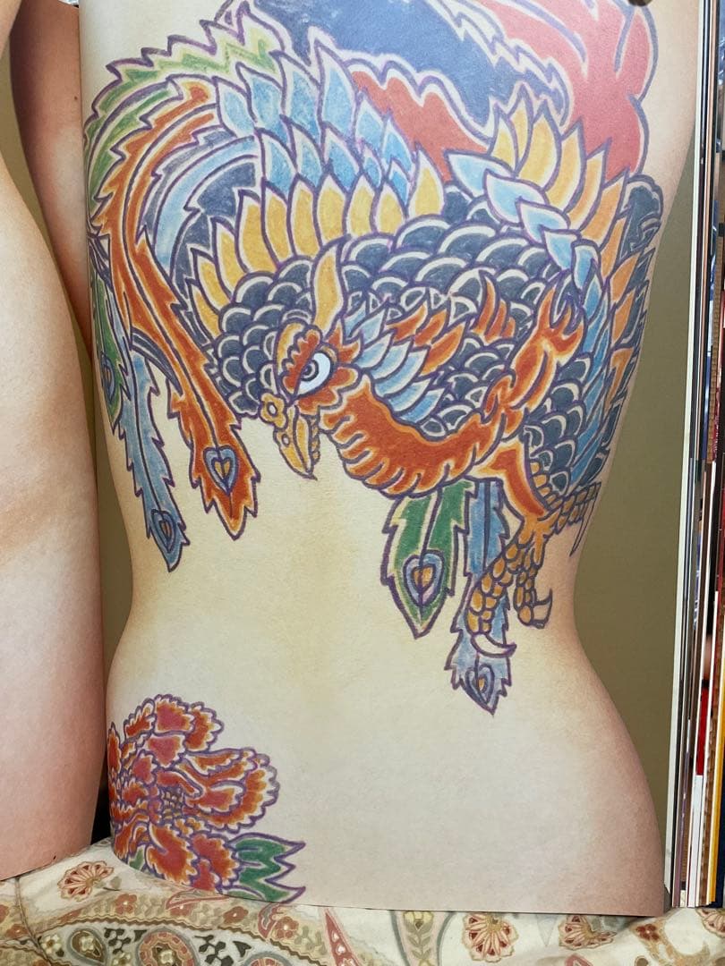 艶(あで)姿(すがた)女(おんな)図鑑(ずかん)特別篇 刺青と白い肌