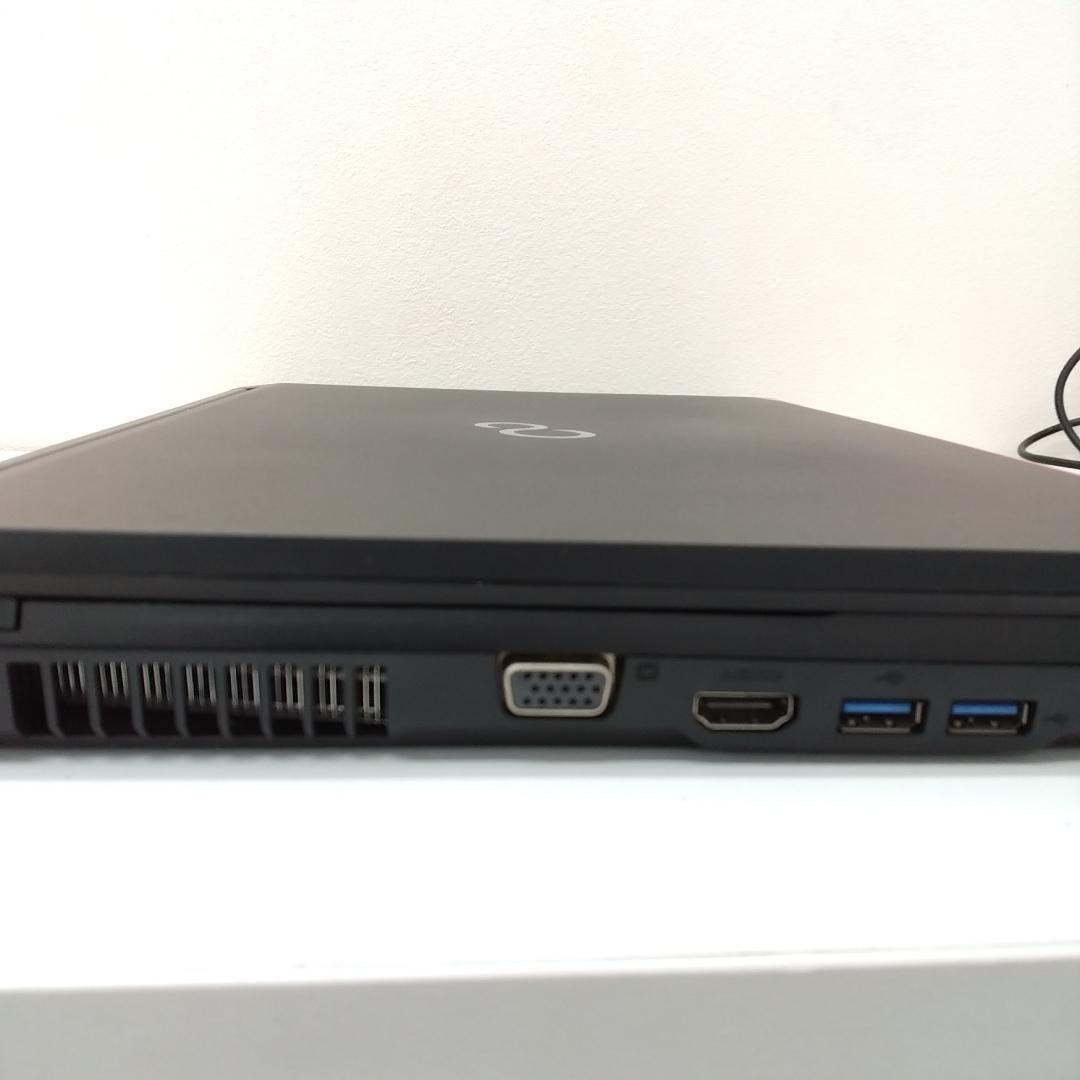 若《PAQTK》富士通　LIFEBOOK　A574/HX　　ノートPC