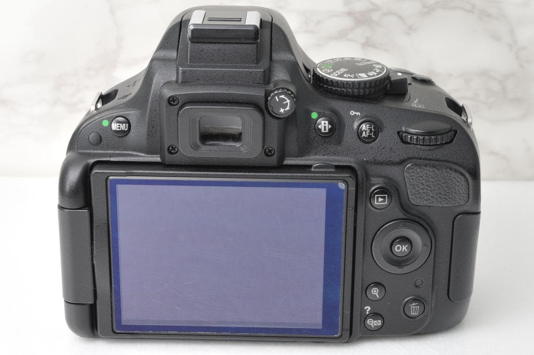 訳ありセール❣️動作品 Nikon D5100⭐️スマホ転送 ニコン 一眼レフ