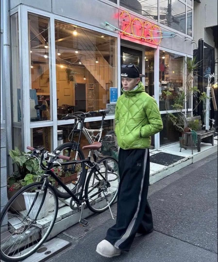 mont-bell ダウンジャケット キルティング短丈かつきくん着用 - メルカリ