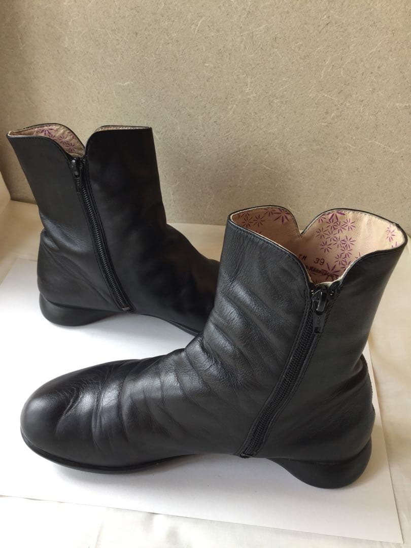 カンペール 黒レザーブーツ ジッパー付き 39サイズ - メルカリ