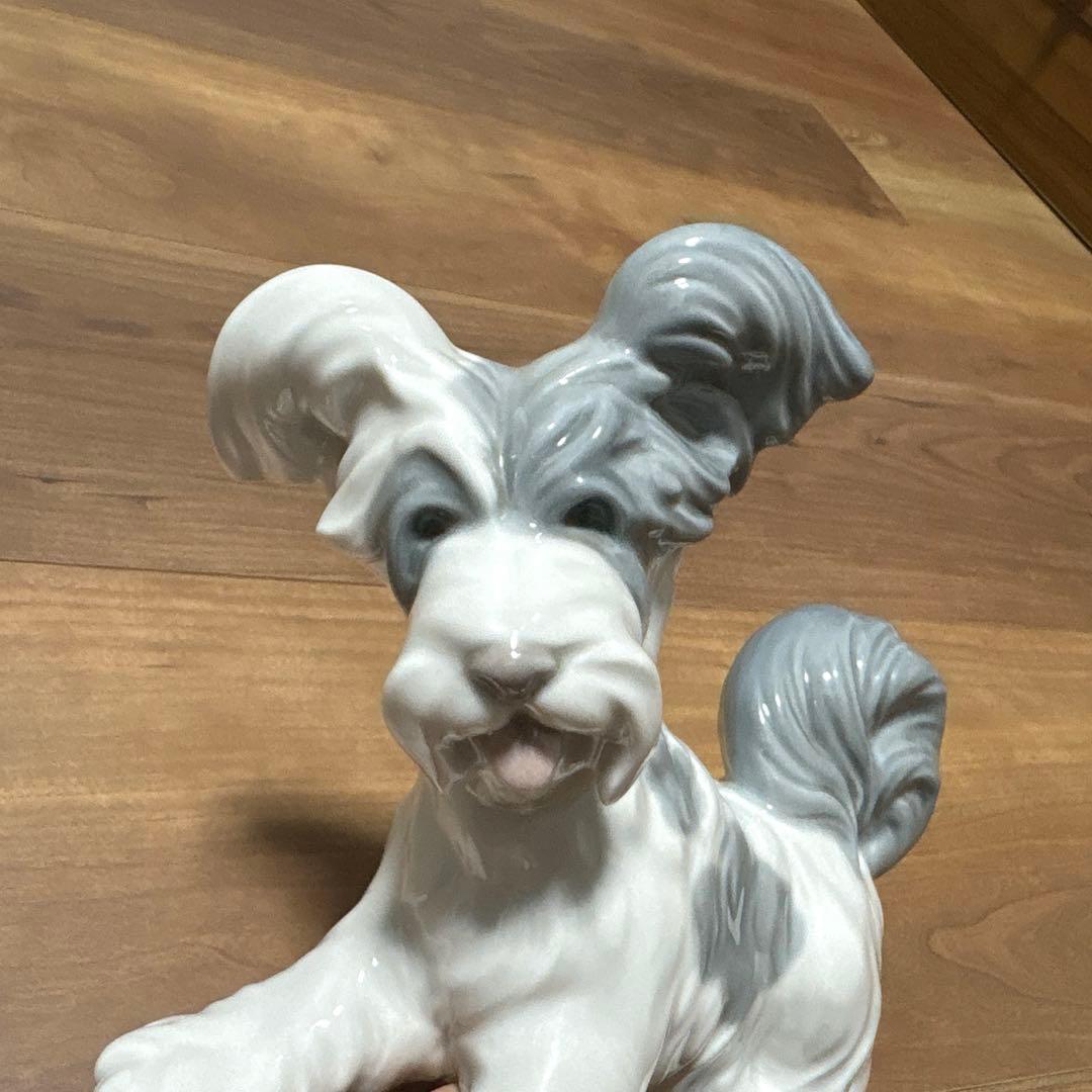 LLADROリヤドロ 犬の陶器(シュナウザー)置物 - メルカリ
