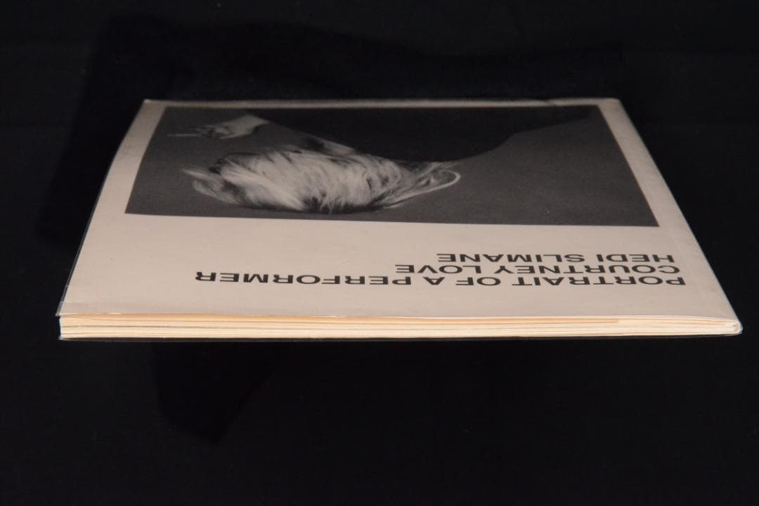 Portrait of a Performer Courtney Love】 - メルカリ