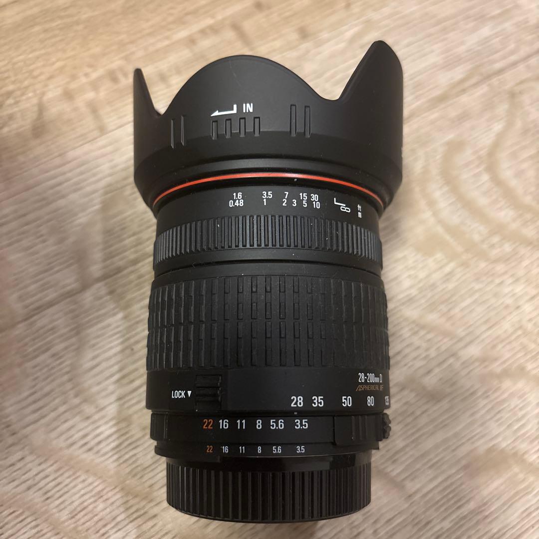 SIGMA 28-200mm f/3.5-5.6 DC ズームレンズ