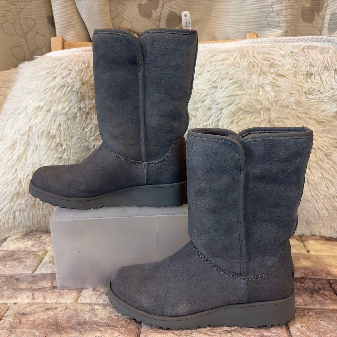 未使用級　UGG Amie　1013428 24.5cm ムートンブーツ