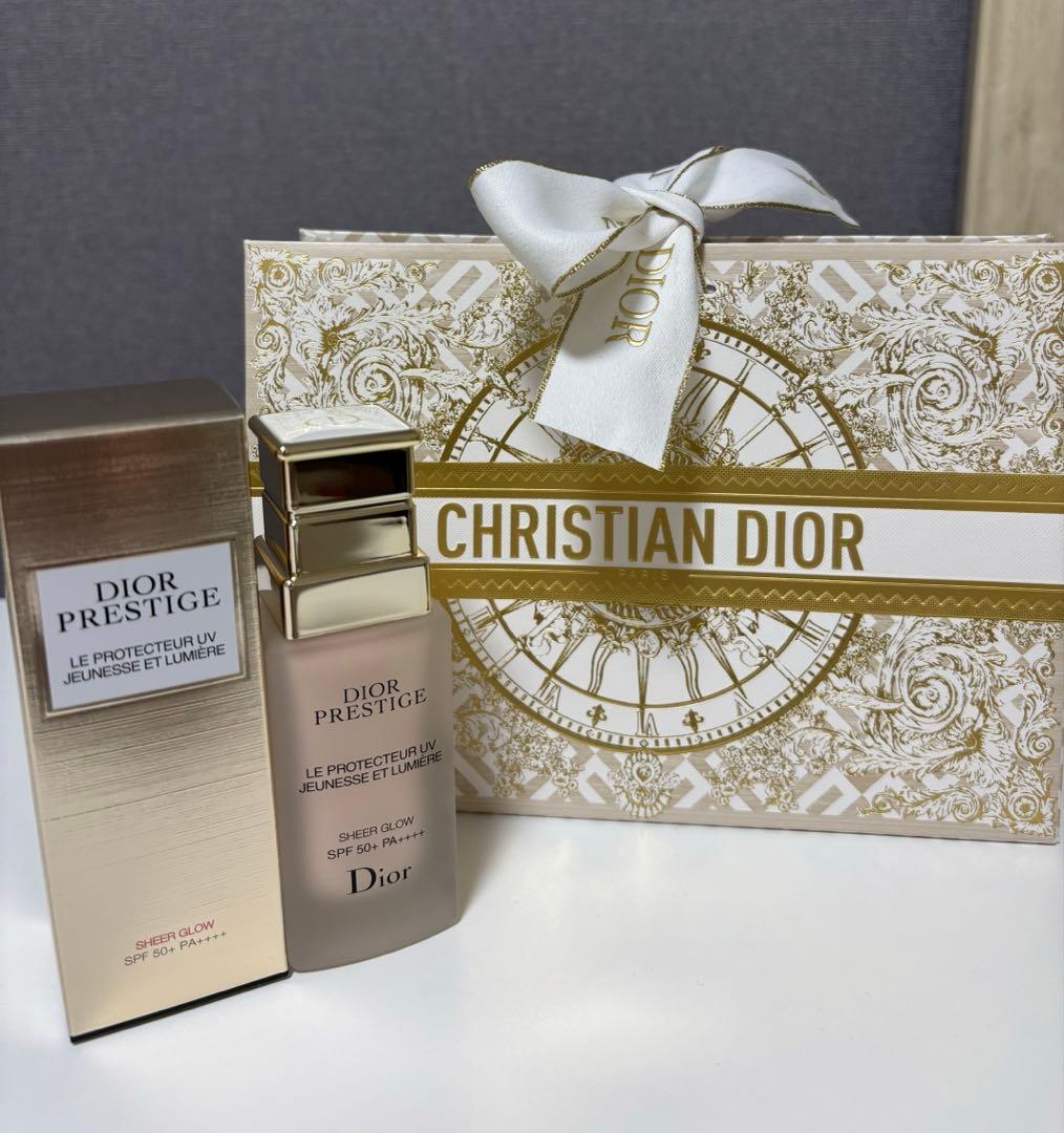【新品】DIOR プレステージホワイトルプロテクターUVルミエールシアーグロー プレステージ ホワイト ル プロテクター UV ルミエール(SPF50+/PA++++