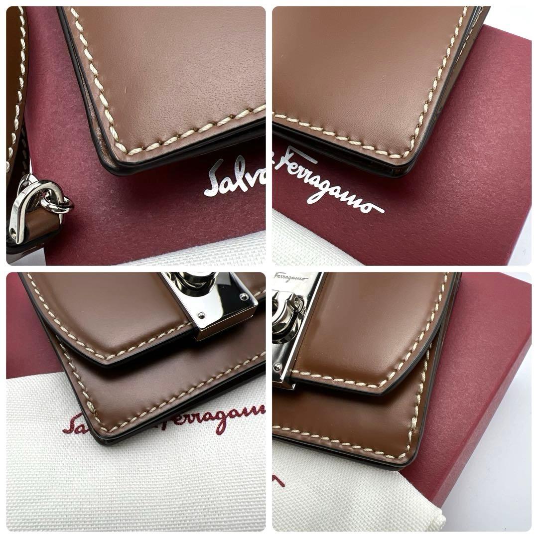 ☆《新品未使用》 フェラガモ ガンチーニ 2WAY ショルダーウォレット
